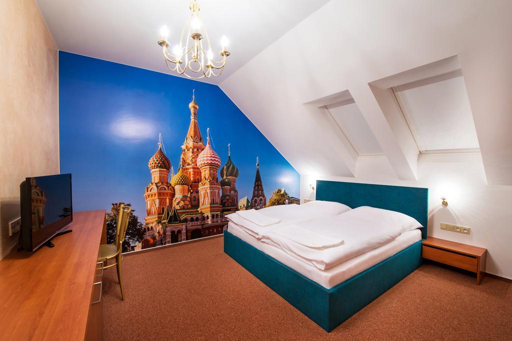 Relax21 Hotel Uhersky Ostroh Room photo